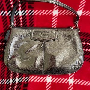 Coach silver, metallic wristlet